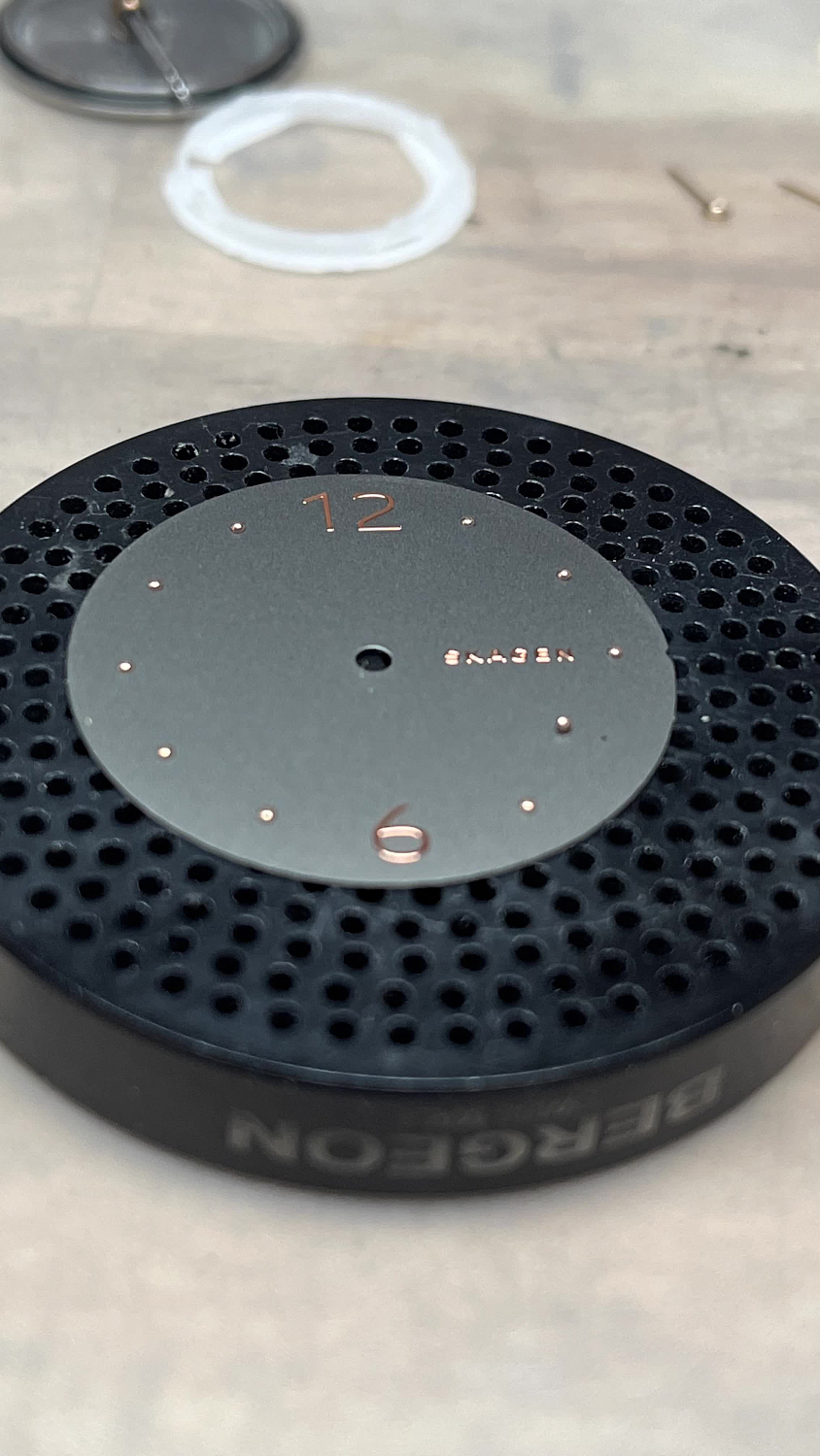 Ремонт циферблата в часах Skagen 01.11.22