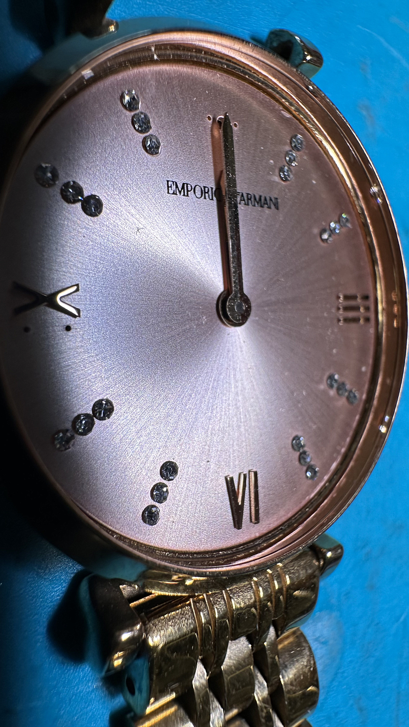 Замена стекла на часах Emporio Armani 18.01.23